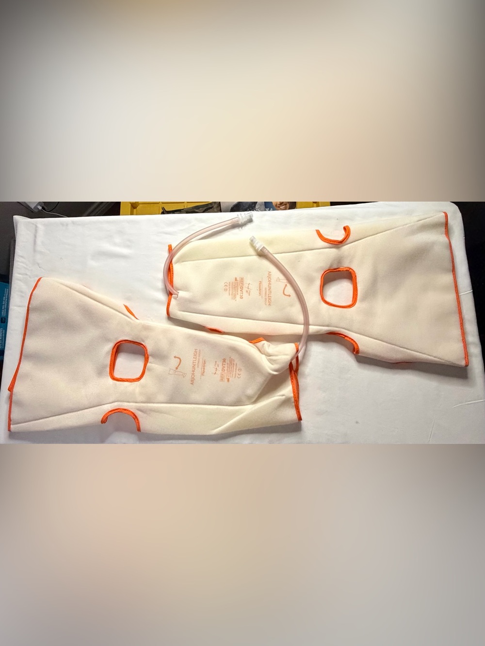 ArjoHuntleigh Pair of Flowtron Sequential Calf Garment (2) Total